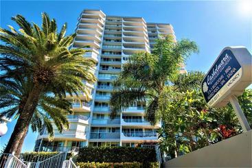 هتل Cashelmara Beachfront Apartments