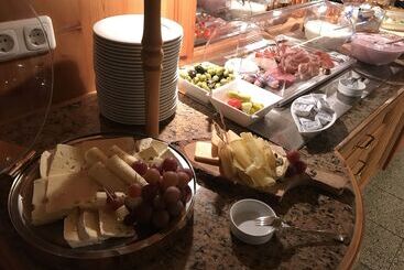 هتل Landhaus Kössel