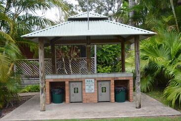 فندق Leisure Tourist Park