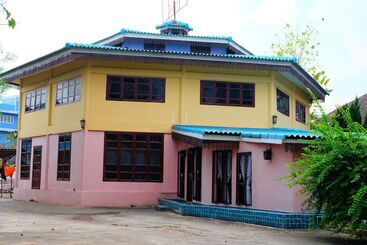 בית מלון כפרי P Resort