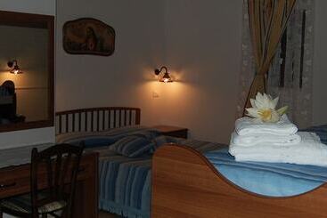 هتل Antica Cascina Resort