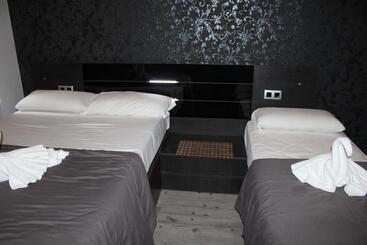 Отель Bcn Condal Hostal