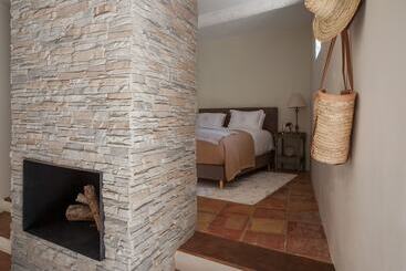 Отель Domaine Les Martins   Gordes