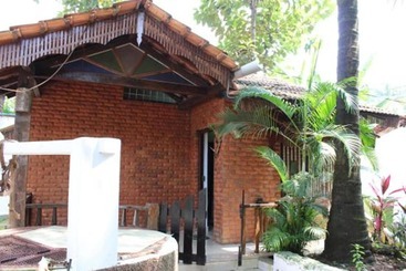 هتل Down Da Village