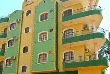 酒店 Farida Apartments