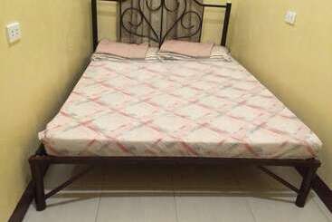 Отель Garces Budget Apartelle