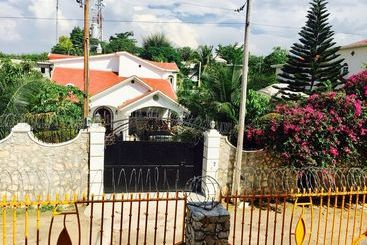 هتل Luxury Mountain Guesthouse