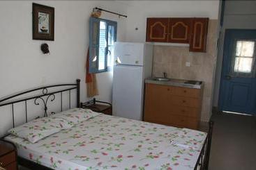 Hotel Studios Maistrali