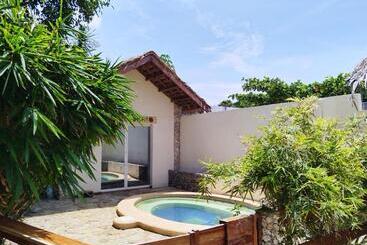 هتل Tepanee Beach Resort