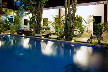 هتل The Angkor Crescent