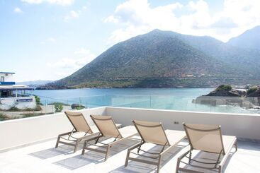 Отель Bali Diamond By Checkin Adults Only