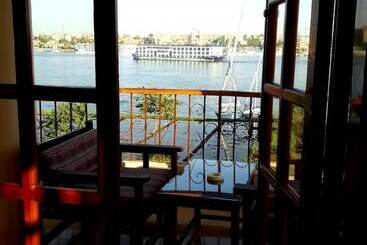 ホテル Luxor Plaza House