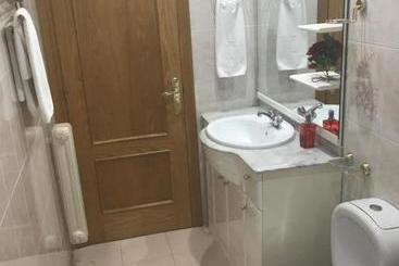 هتل Pension Logroño