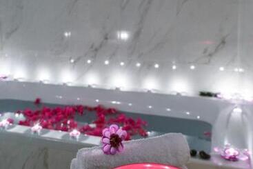 Сельский отель Elysian Suites