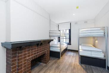 هاستل The Lansdowne