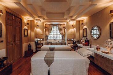 فندق Devasom Khao Lak Beach Resort & Villas