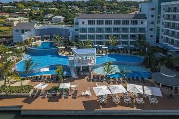 فندق Harbor Club St. Lucia, Curio Collection By Hilton