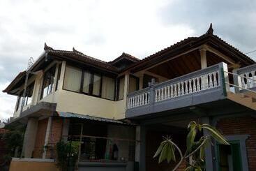 פנסיון Puri Mandhara Lovina