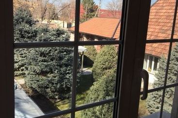 تختخواب و صبحانه Astoria Garden