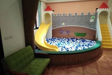 צימר Orange Castle