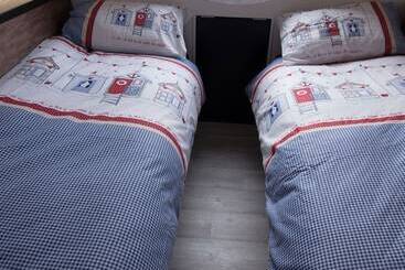 Door To The Shore Seafront Cottages