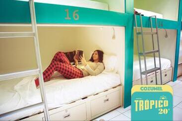 Hostel Tropico 20º Oceanfront