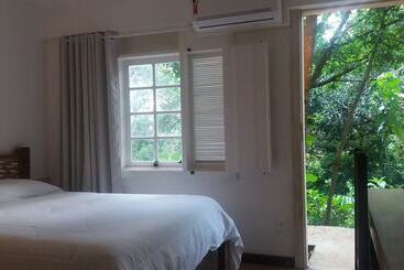 ホテル Pousada Cantares