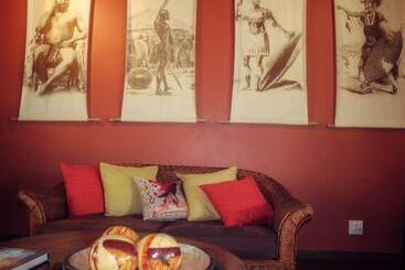 بنسيون Amazulu Lodge