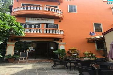 بنسيون La Gondola Guesthouse And Restuarant