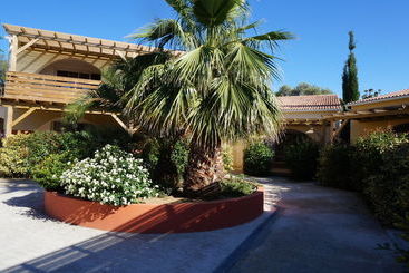 ホテル Résidence Kallisté L'isulana