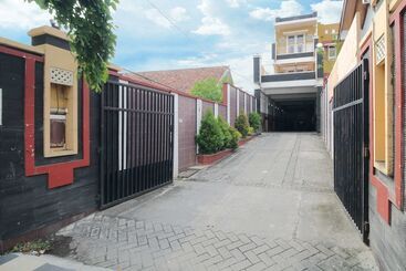 호텔 Sky Residence Simpang Lima 1 Semarang