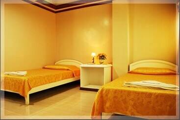 هتل Taver's Pension House