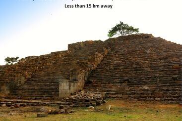 游客公寓 Oyo 12230 Hotel Mvm Inn And Restro