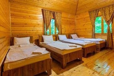 پانسیون Alban Resort