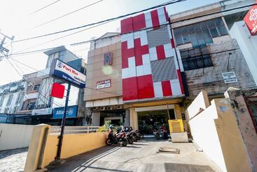 هتل Reddoorz Near Pasar Tarapung Siring Banjarmasin