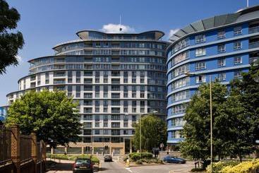 游客公寓 Oakdale Apartments