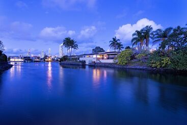 Жильё для туристов Sardinia 7 Bedroom Waterfront House   Q Stay