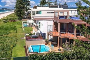 游客公寓 Absolute Beachfront Holiday House