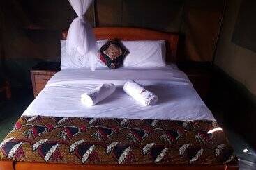 هتل Hawk S Eye Lodge Bunyonyi