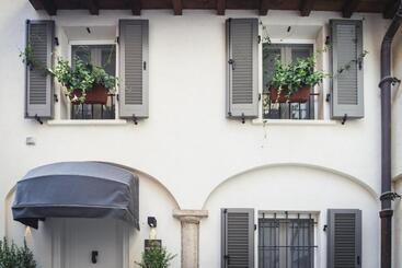 膳宿费 Piccola Torre Maison