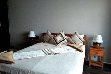 관광객 아파트 5 Am Somewhere Styled By Fabindia