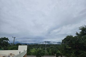 בית מלון כפרי Charming Home Resort