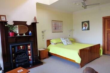 游客公寓 Mccloud House