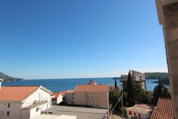 דירות לתיירים Mila & Aleksandr Apartments