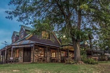 פנסיון Gold Mine Guest House And Cafe