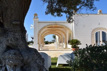 קוטג'' Masseria Celidonia Resort & Relax