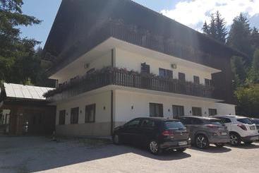 هتل Casa Alpina Dobbiaco