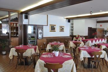 هتل Casa Alpina Dobbiaco