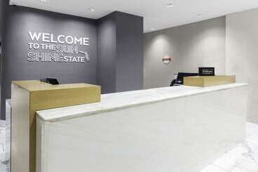 Отель Continental Miami Beach, Tapestry Collection By Hilton