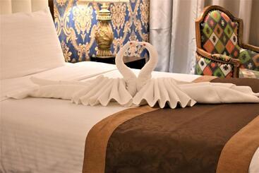 בית מלון כפרי Crystal Plaza Al Majaz